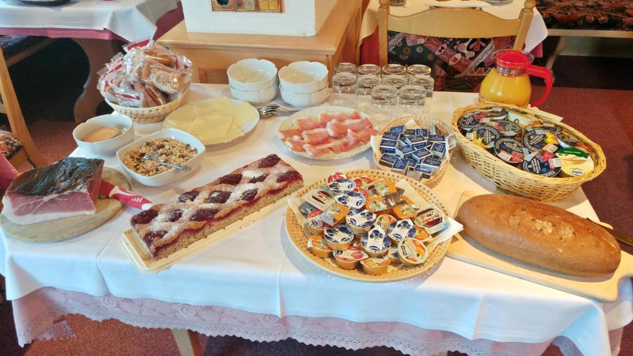 Bed and Breakfast Garni Gabrieli Corvara In Badia Exterior foto